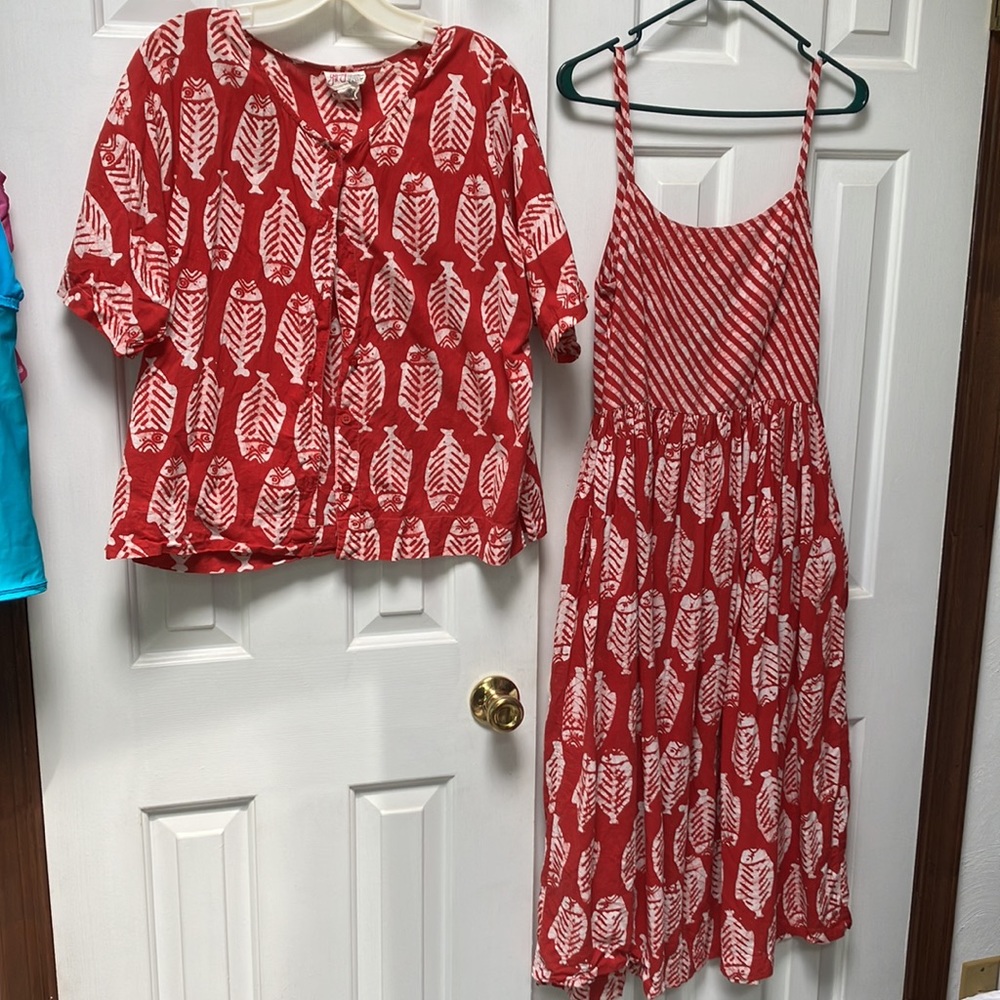2piece fish 🐟 print batik dress & coverup blouse. Scoopback. Spaghetti straps.